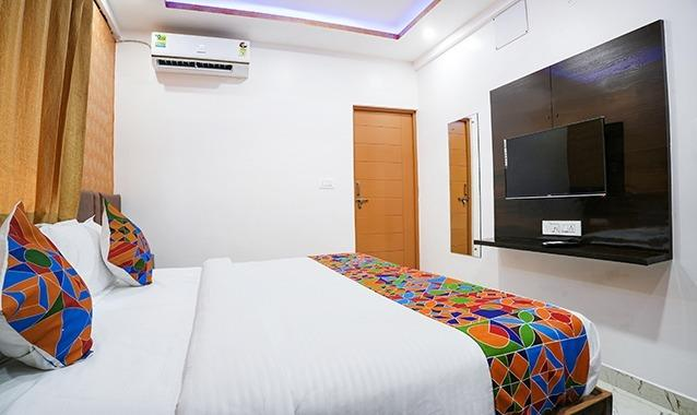 fabhotel a white pearl suites