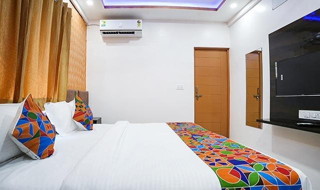 fabhotel a white pearl suites