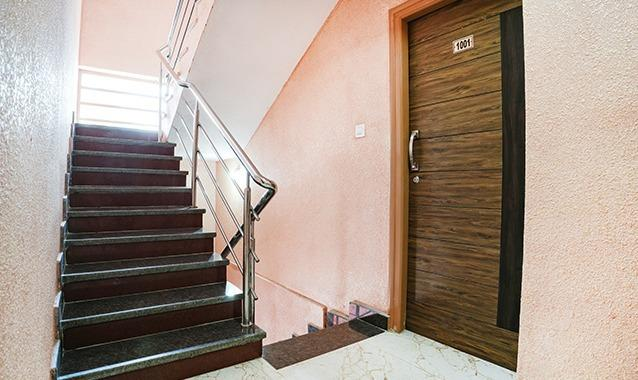 fabhotel a white pearl suites