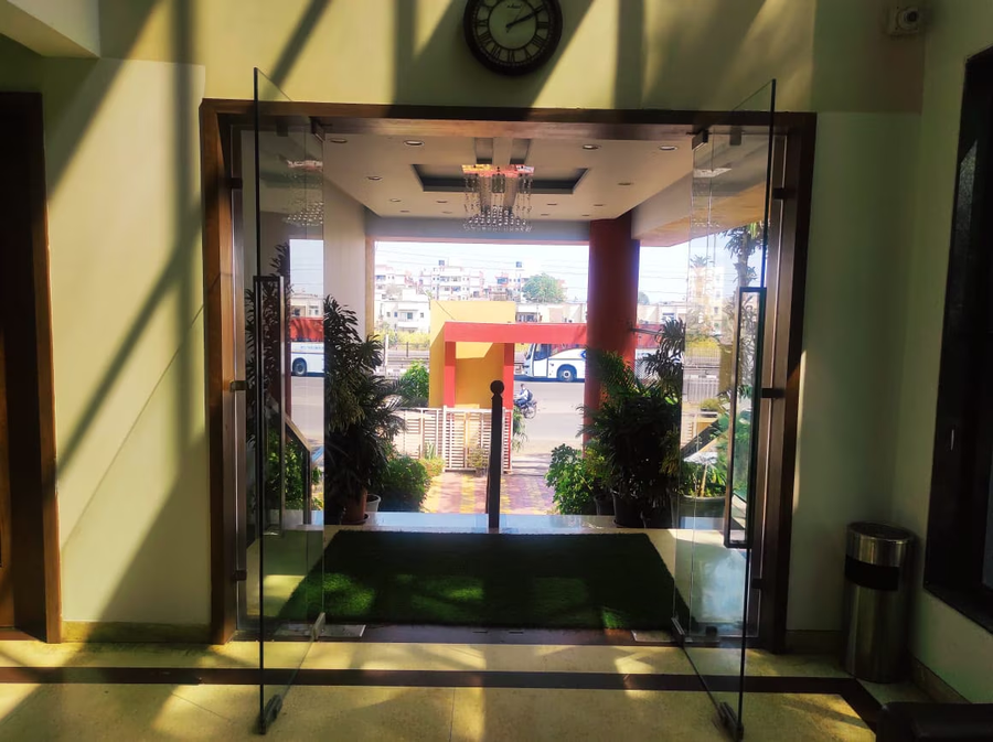 hotel manasi royal