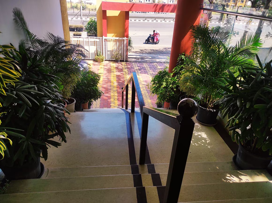 hotel manasi royal