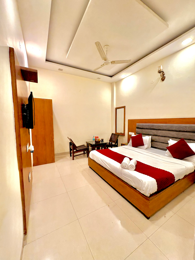 hotel woodlark