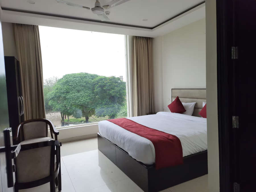 lycoris hotel