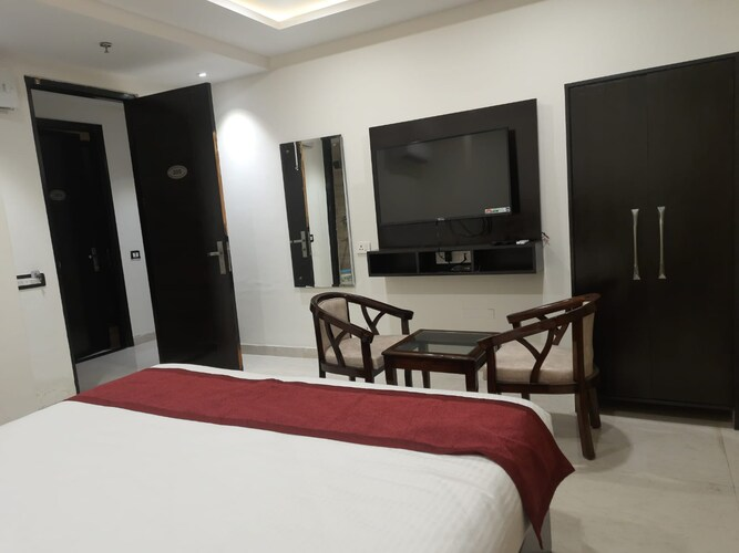 lycoris hotel