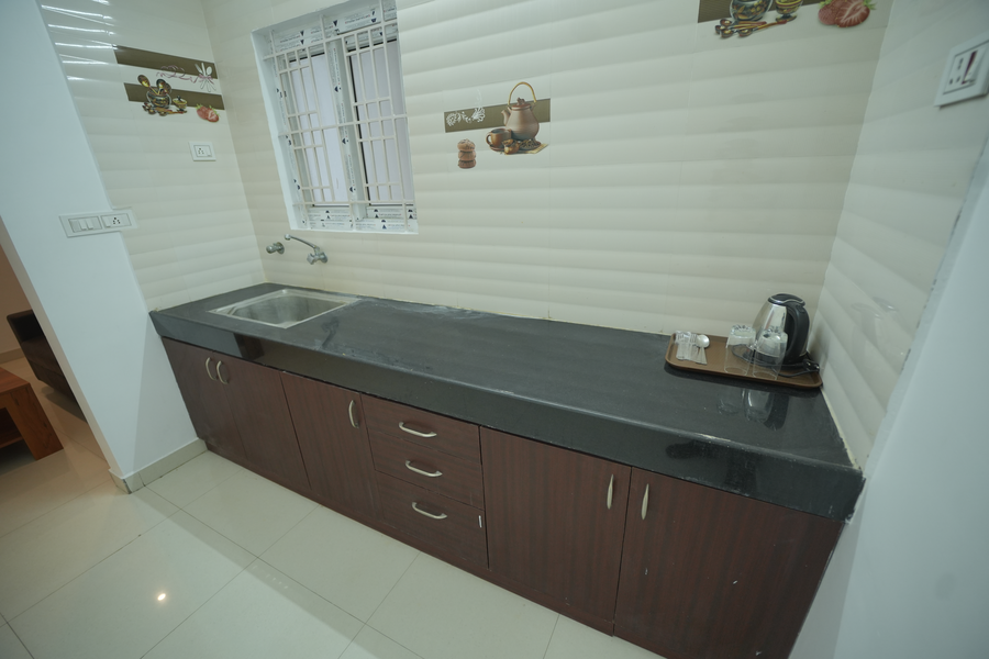 jr service apartment