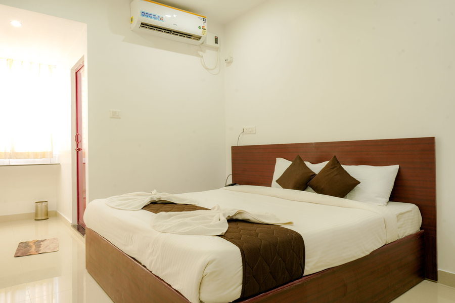 jr service apartment