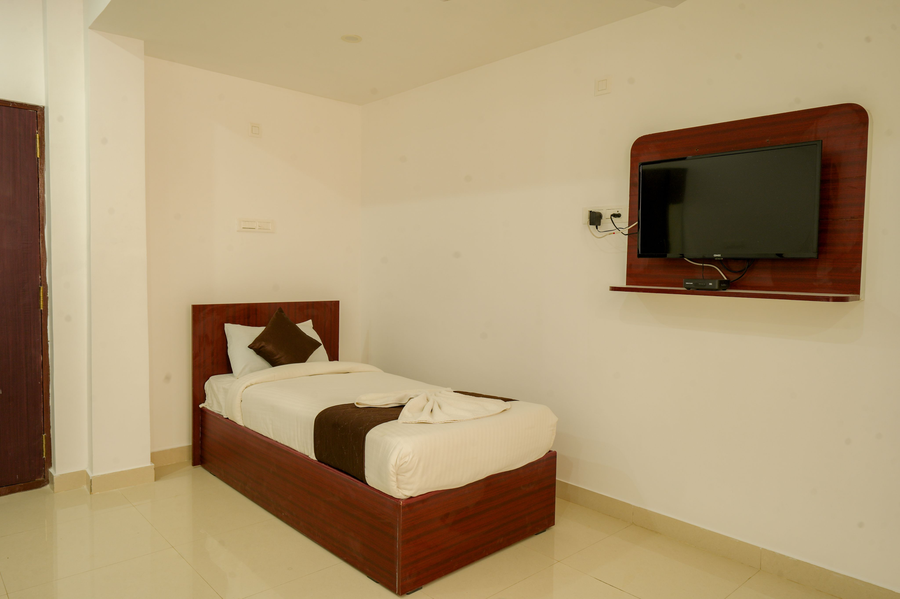 jr service apartment