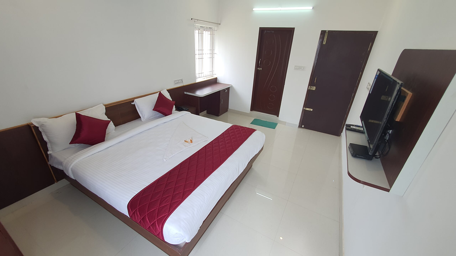 jr service apartment