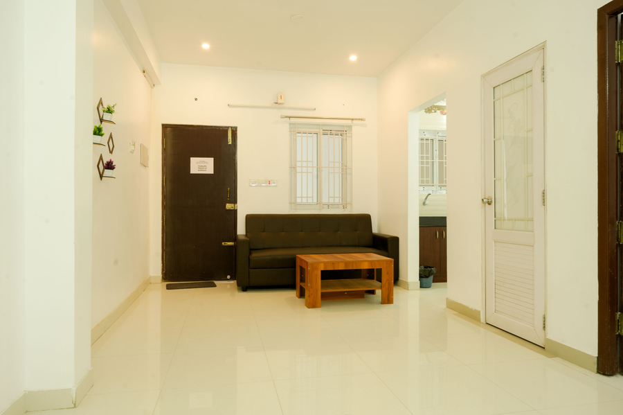 jr service apartment