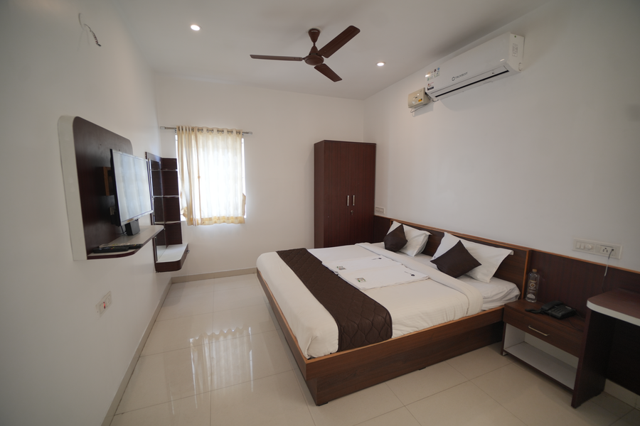jr service apartment