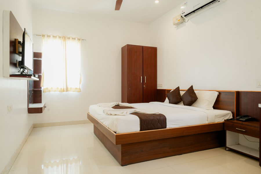 jr service apartment