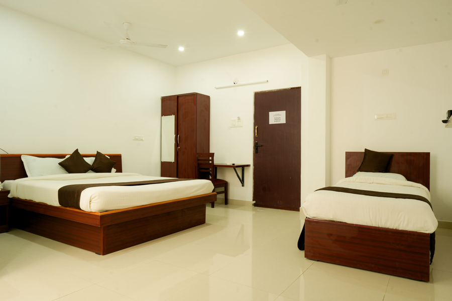 jr service apartment