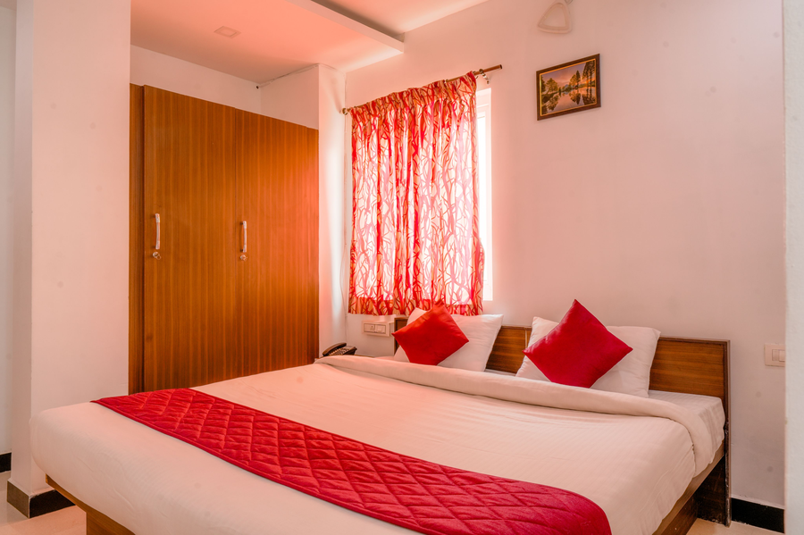jr service apartment