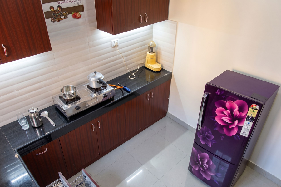 jr service apartment