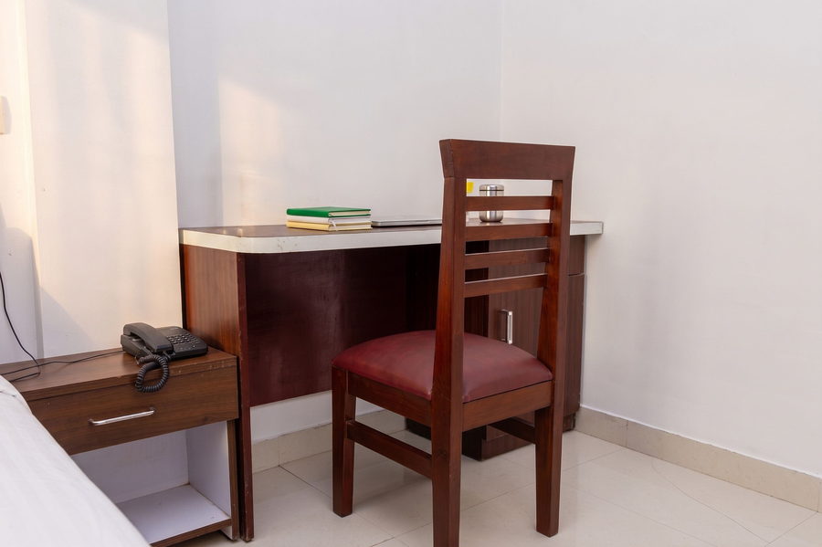 jr service apartment