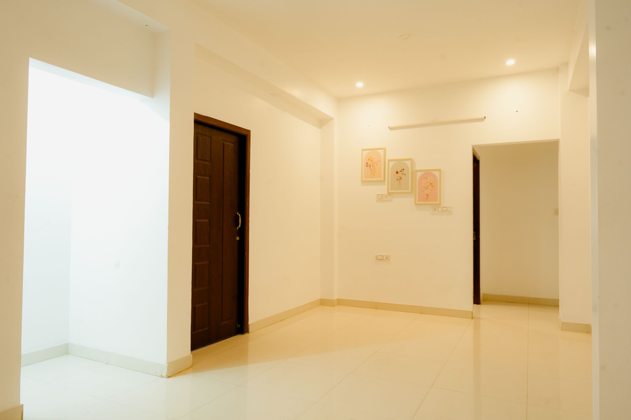 jr service apartment
