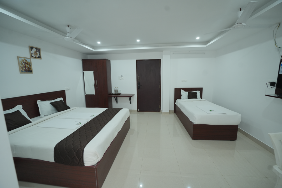 jr service apartment