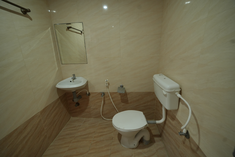 jr service apartment