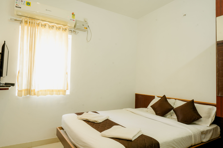 jr service apartment