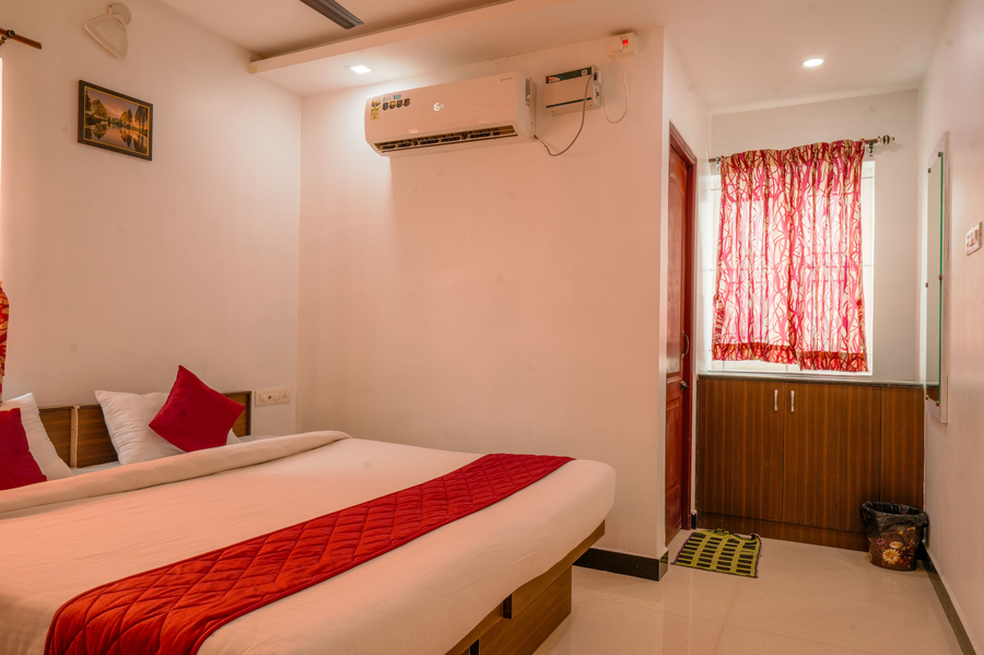 jr service apartment