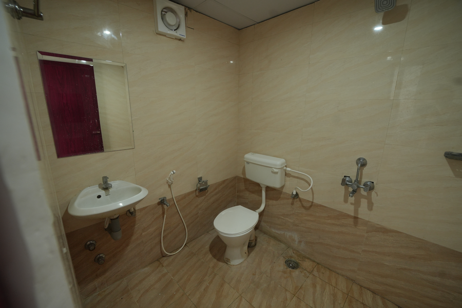 jr service apartment