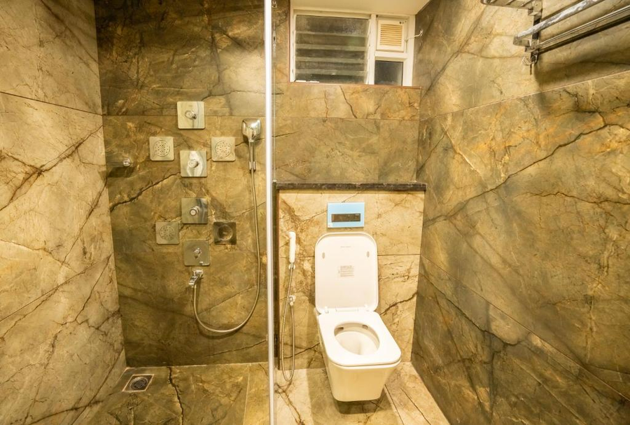 le majestic business class hotel