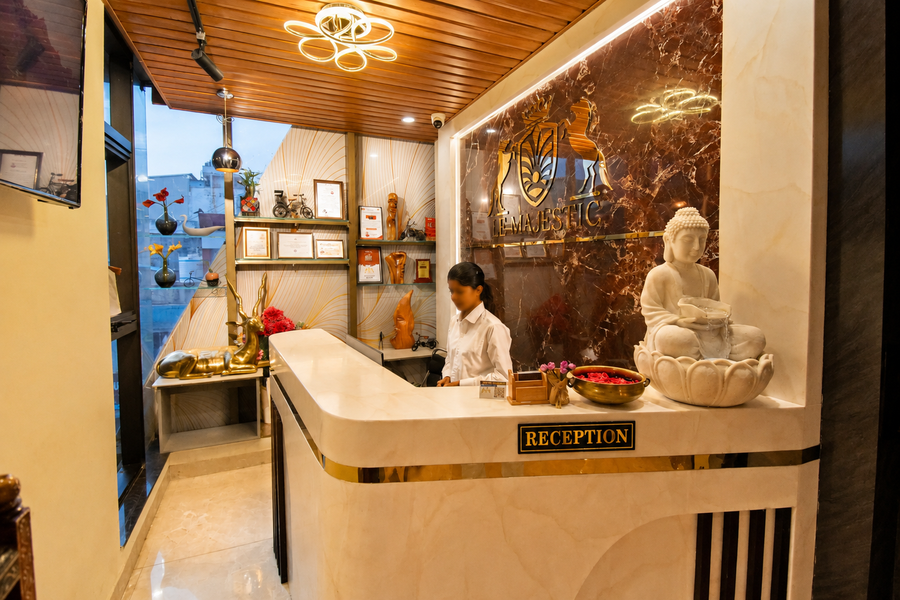 le majestic business class hotel