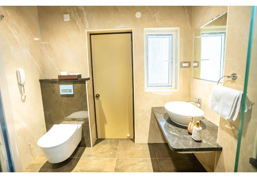 le majestic business class hotel