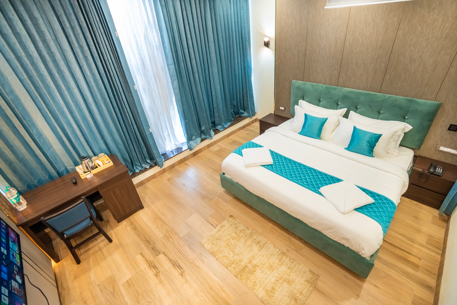 le majestic business class hotel