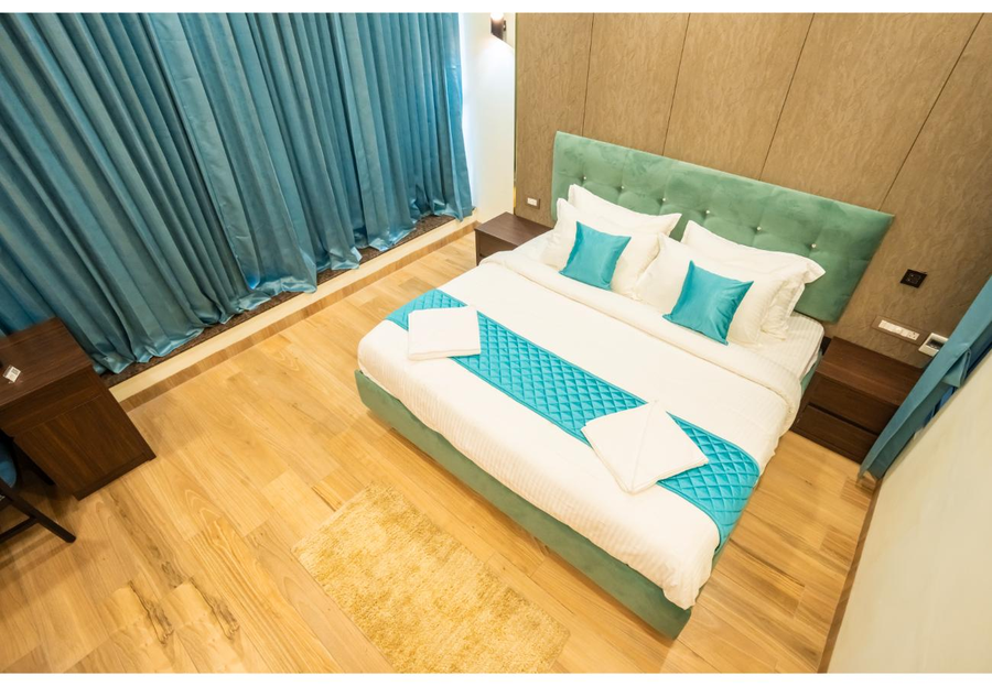 le majestic business class hotel