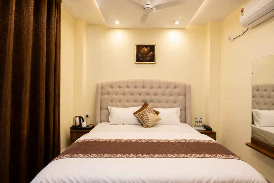 hotel r raghavam