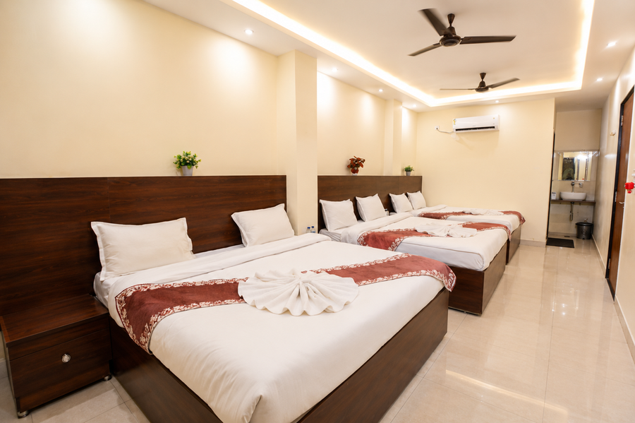 hotel r raghavam