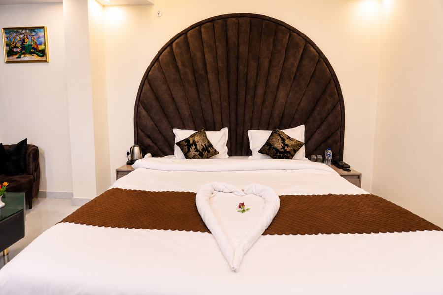 Hotel R Raghavam,,3 star