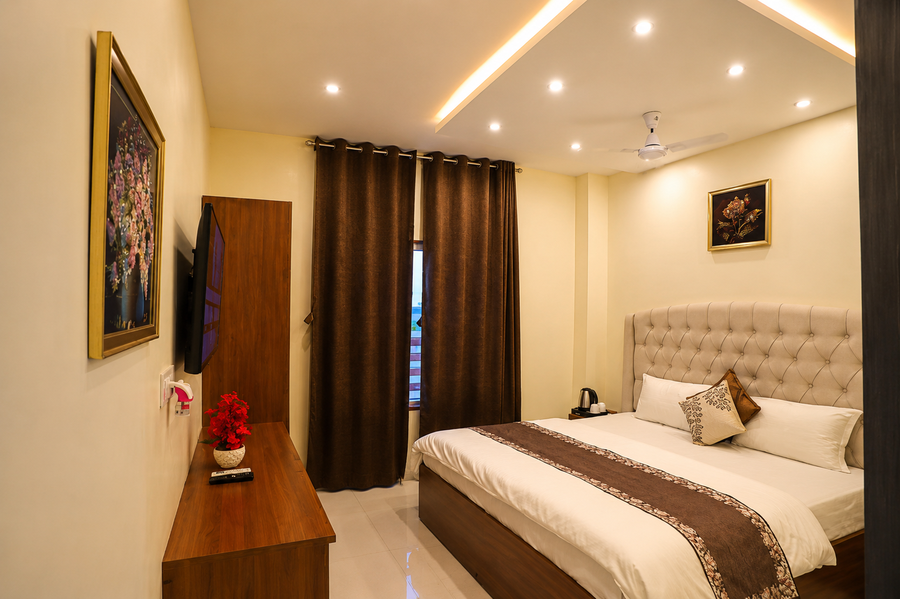 hotel r raghavam