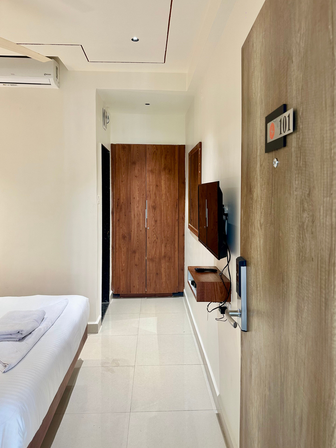 Hotel Staybird - Cove Kharadi,Kharadi,3 star