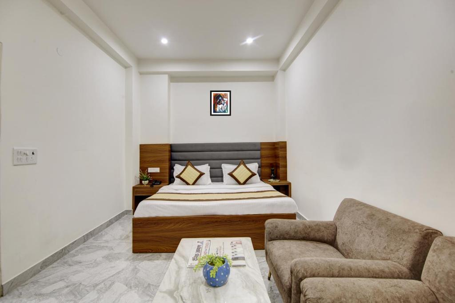 hotel sb inn new delhi railway station