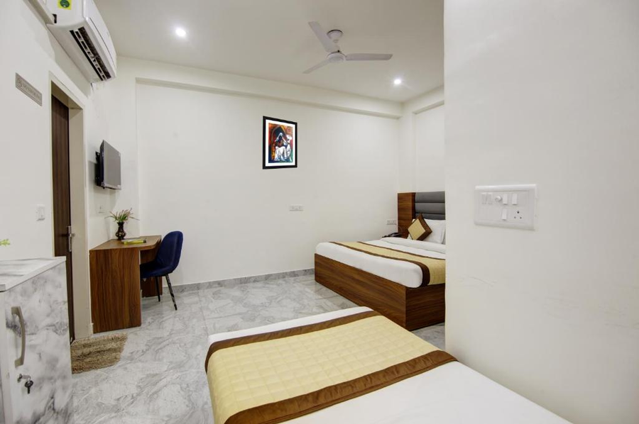 hotel sb inn new delhi railway station