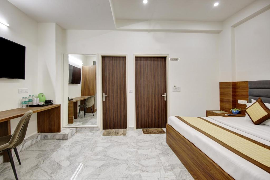 hotel sb inn new delhi railway station