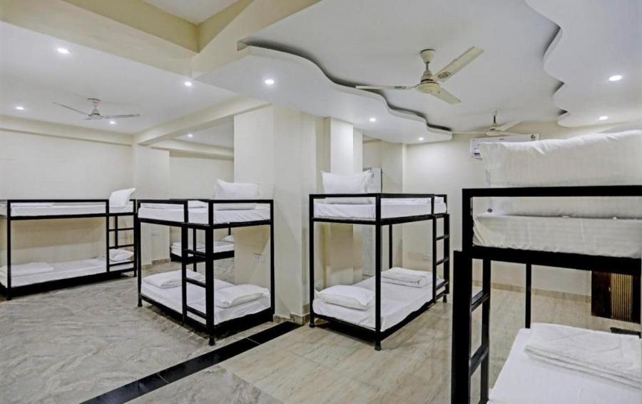 hotel sb inn new delhi railway station