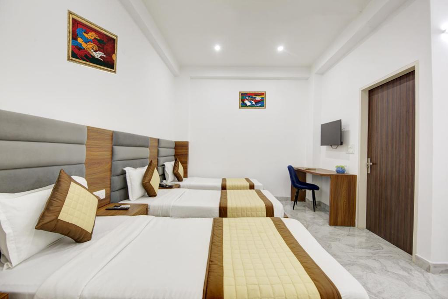 hotel sb inn new delhi railway station