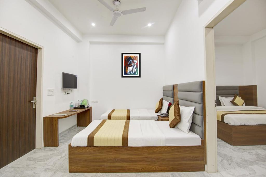hotel sb inn new delhi railway station