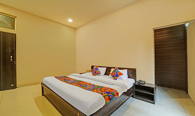 fabhotel grand stay ambedkar nagar