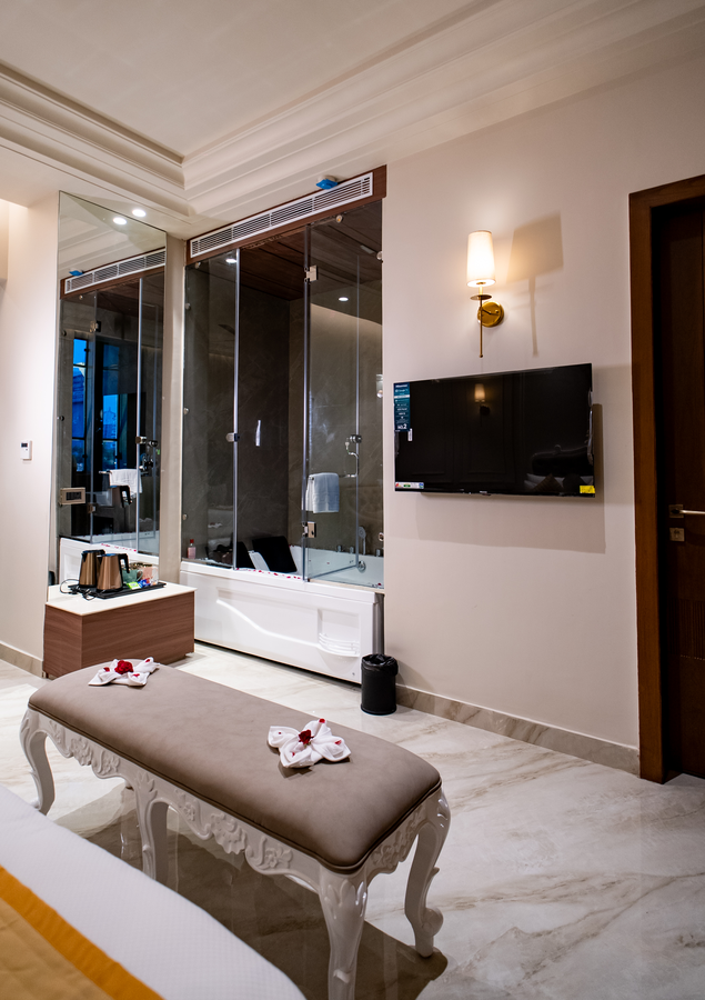 hotel crown palazzo