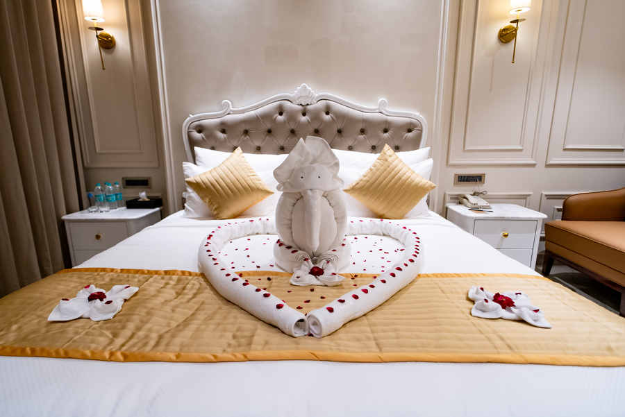 hotel crown palazzo