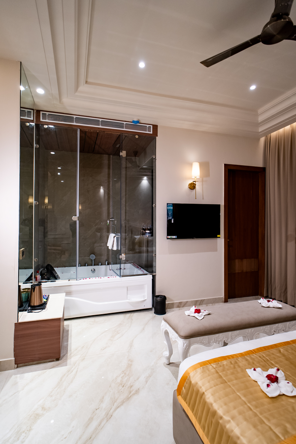 hotel crown palazzo
