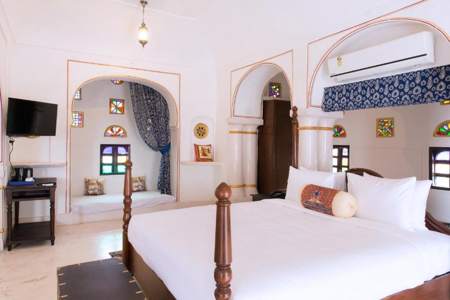 medieval palace kalwar