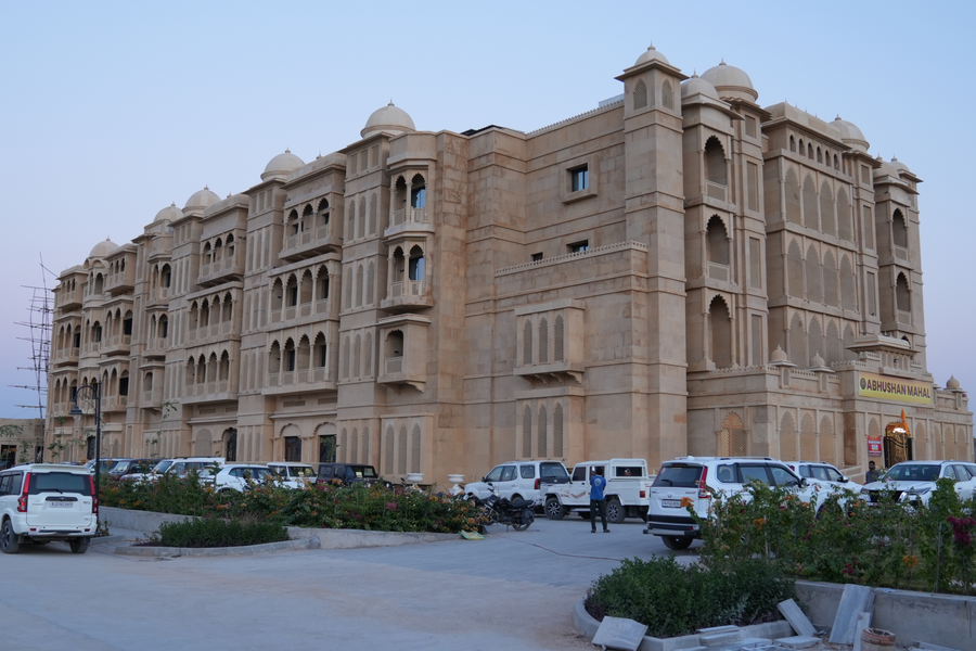 Abhushan Mahal,,3 star
