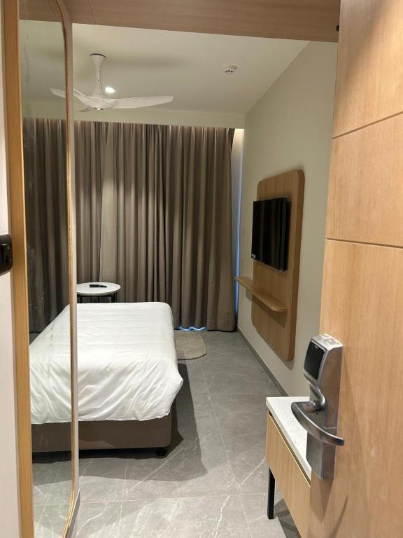 7 apple hotels vishakhapatnam