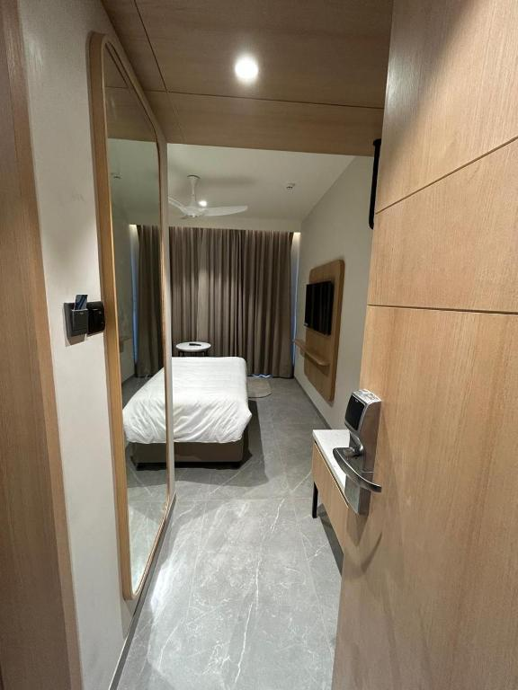 7 apple hotels vishakhapatnam