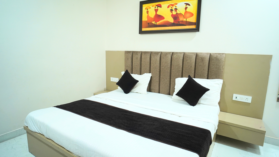 hotel shri radha sneh near janmabhoomi mathura